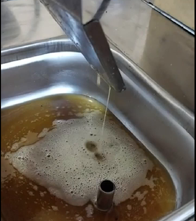 دستگاه روغن گیری مناسب هسته آلبالو دارای موتوروگیربکس ایلماز